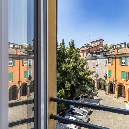 Suite Pomposa 28 - Affitti Brevi Italia モデナ エクステリア 写真
